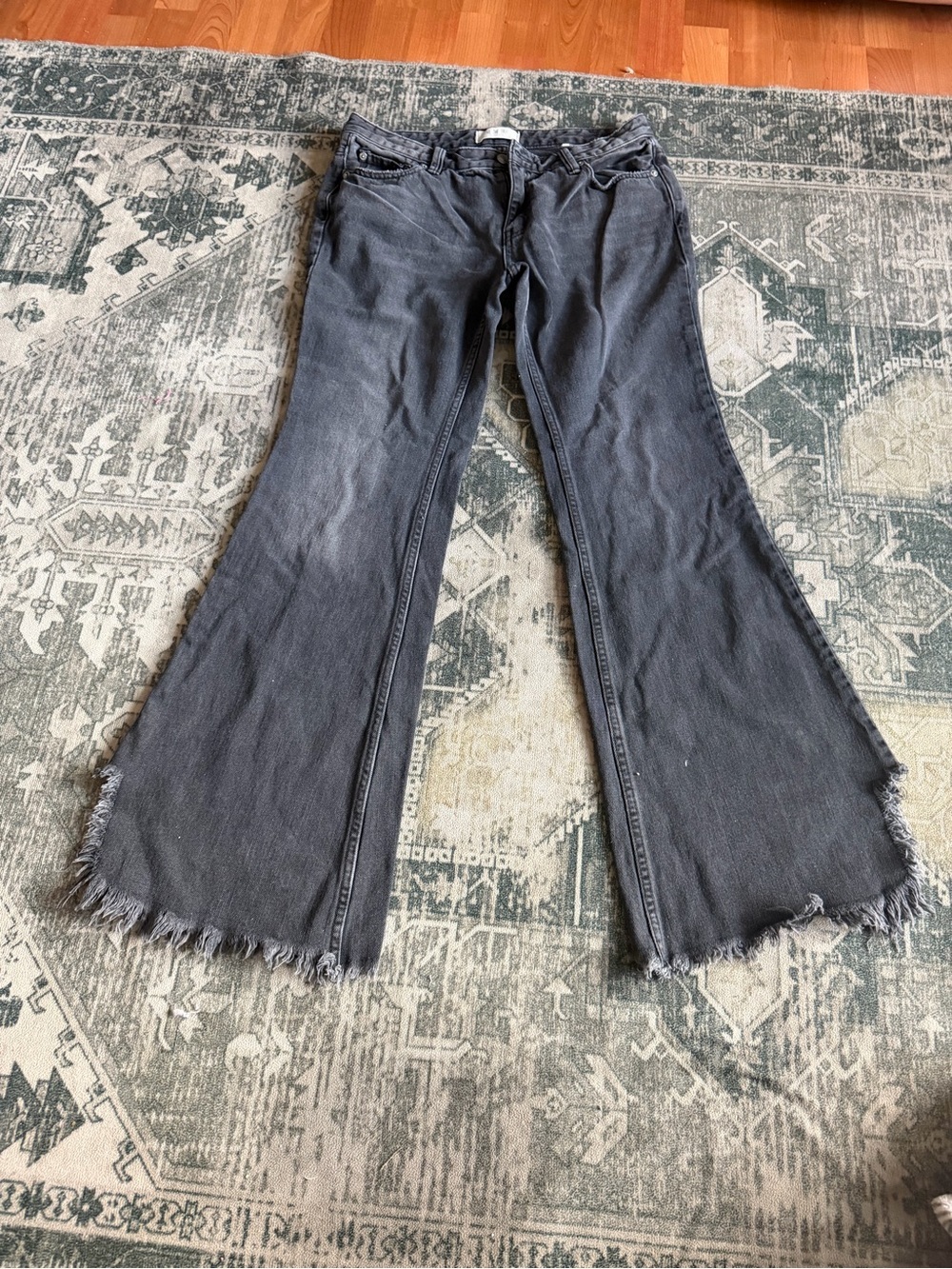 We The Free "Just Float On" Flare Jeans black denim size 28 70s style